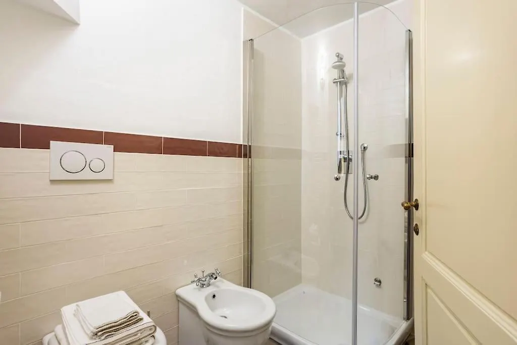 Piazza Pitti - Luxury Apartment -Town Center Florence Italy